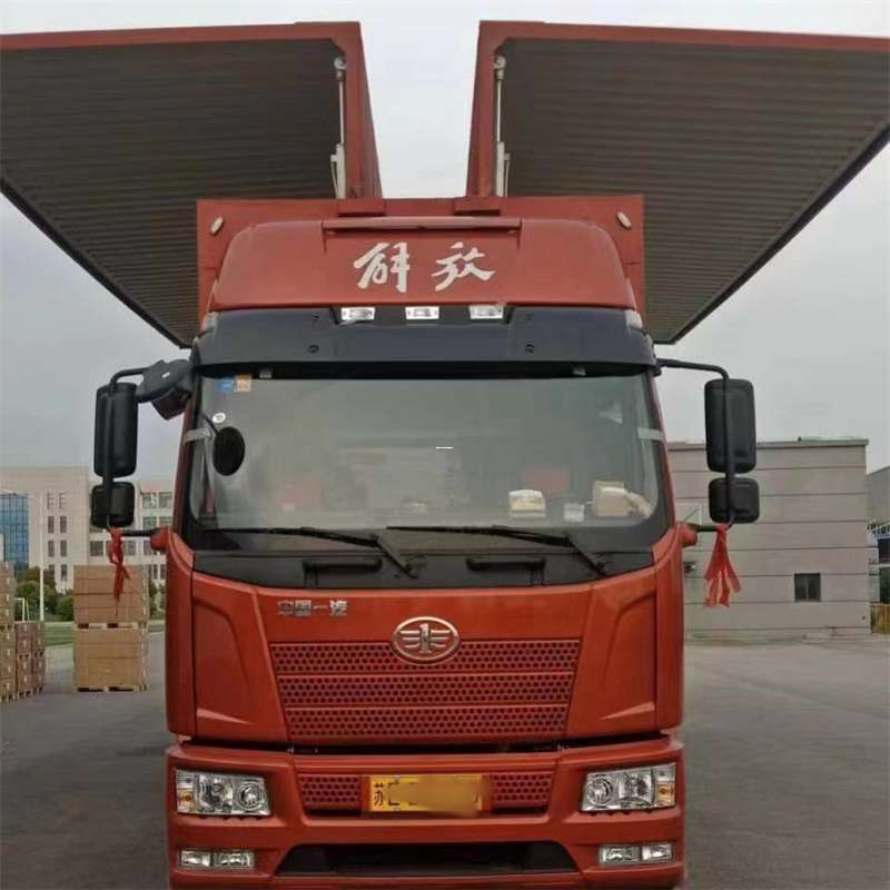 西区墨玉县：物流专线的高效货运之旅