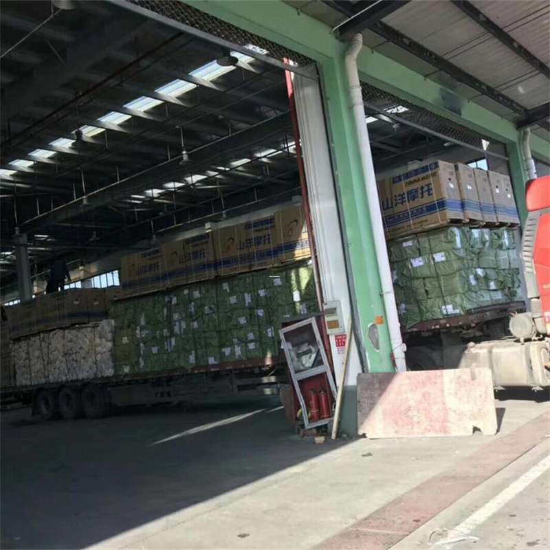 西区隆子县：物流专线的高效货运之旅